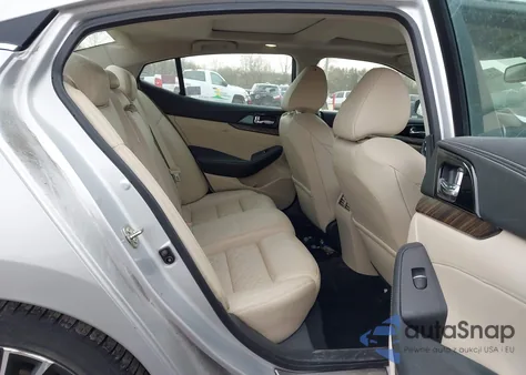 2016 Nissan Maxima 3.5 Platinum z USA, uszkodzony, nr VIN 1N4AA6AP0GC904297